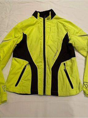 Brooks Women's High-Visibility Nightlife Yellow and Black Utility Jacket